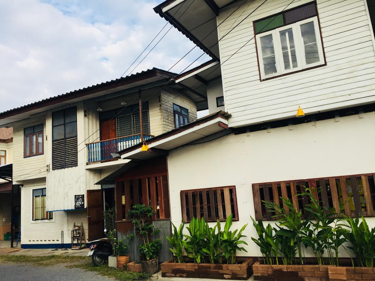 Bed Time Hostel Chiangrai Chiang Rai Exterior photo